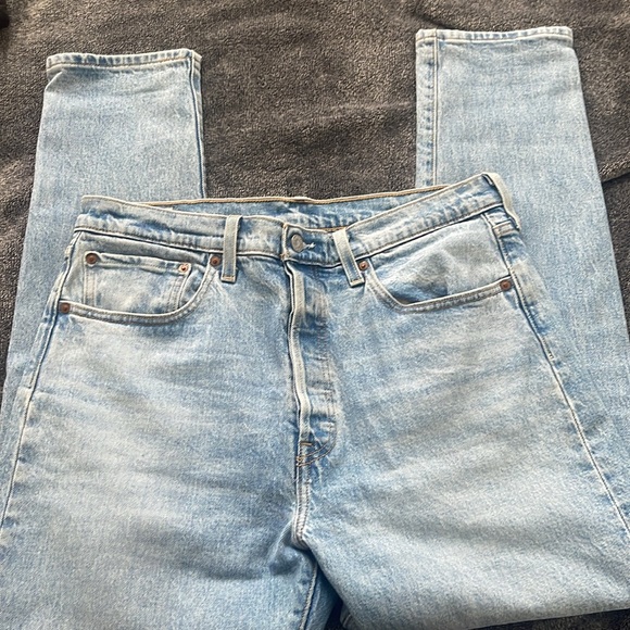 Levi Jeans - Picture 2 of 2
